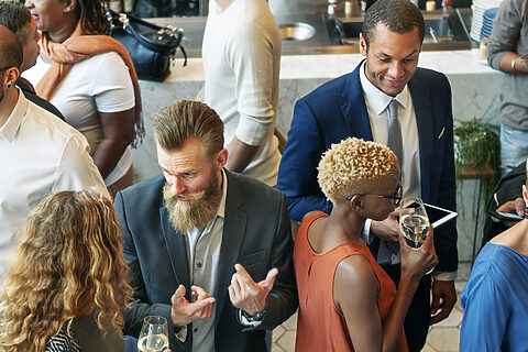 Lecture carte de visite et création contact dans crm via IA